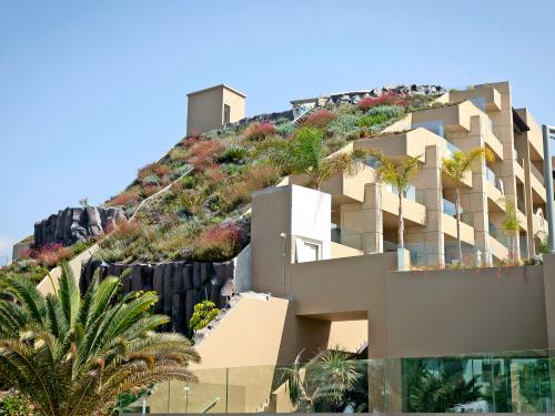 Pitched green roof